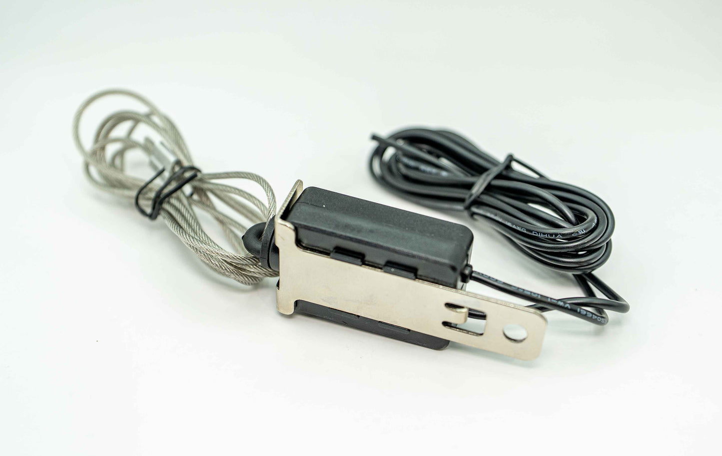 Commutateur de Rupture 12V pour Remorque – Breakaway Switch avec Câble 48’’