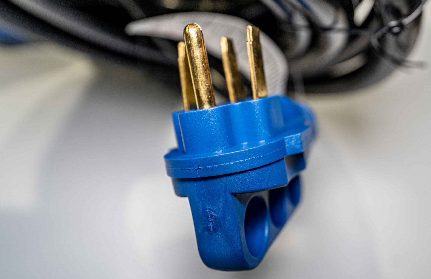 Cordon pour VR 50A 30 pieds – 14-50P vers SS 2-50R avec verrouillage et indicateur