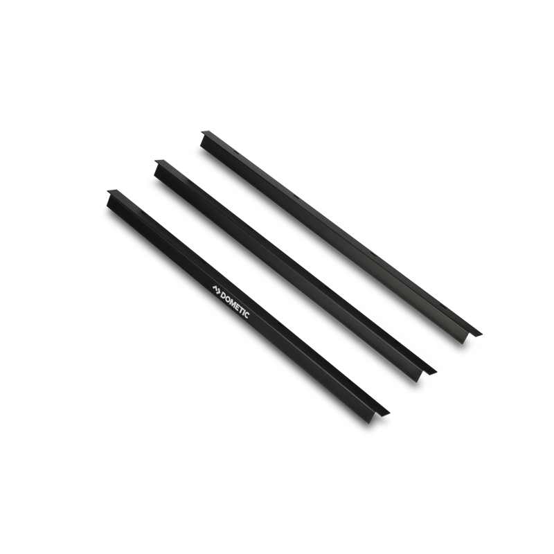 Baguette décorative Dometic 24-2695 pour réfrigérateur 6 et 8 pi³ – Noir avec logo