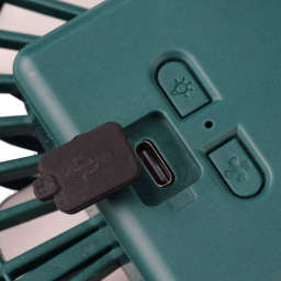 Ventilateur de Camping Rechargeable avec Lumière LED – Compact et Portable