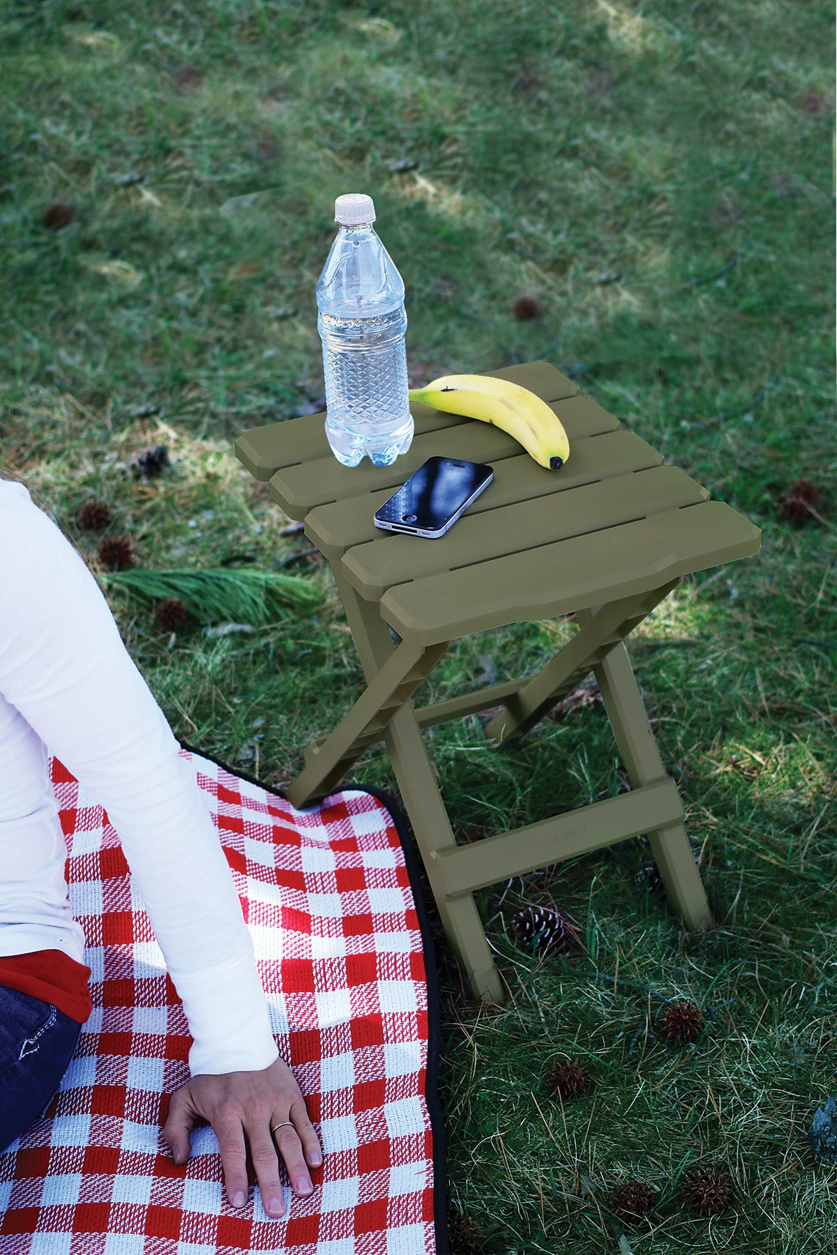 Table Pliable Adirondack Multifonctionnelle pour Camping, Terrasse et Activités Extérieures – Résistante aux Intempéries, Légère et Pratique