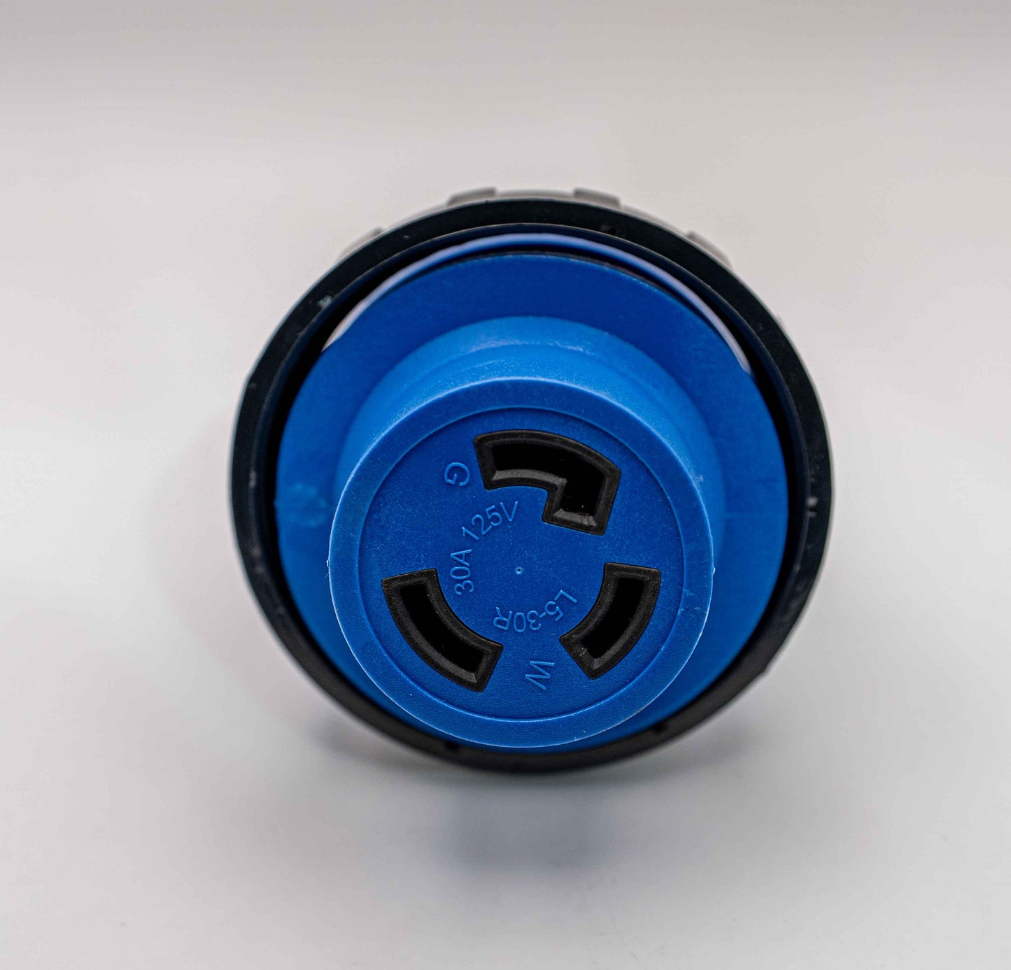 Adaptateur RV NEMA 5-15P vers L5-30R – 15A à 30A (125V)