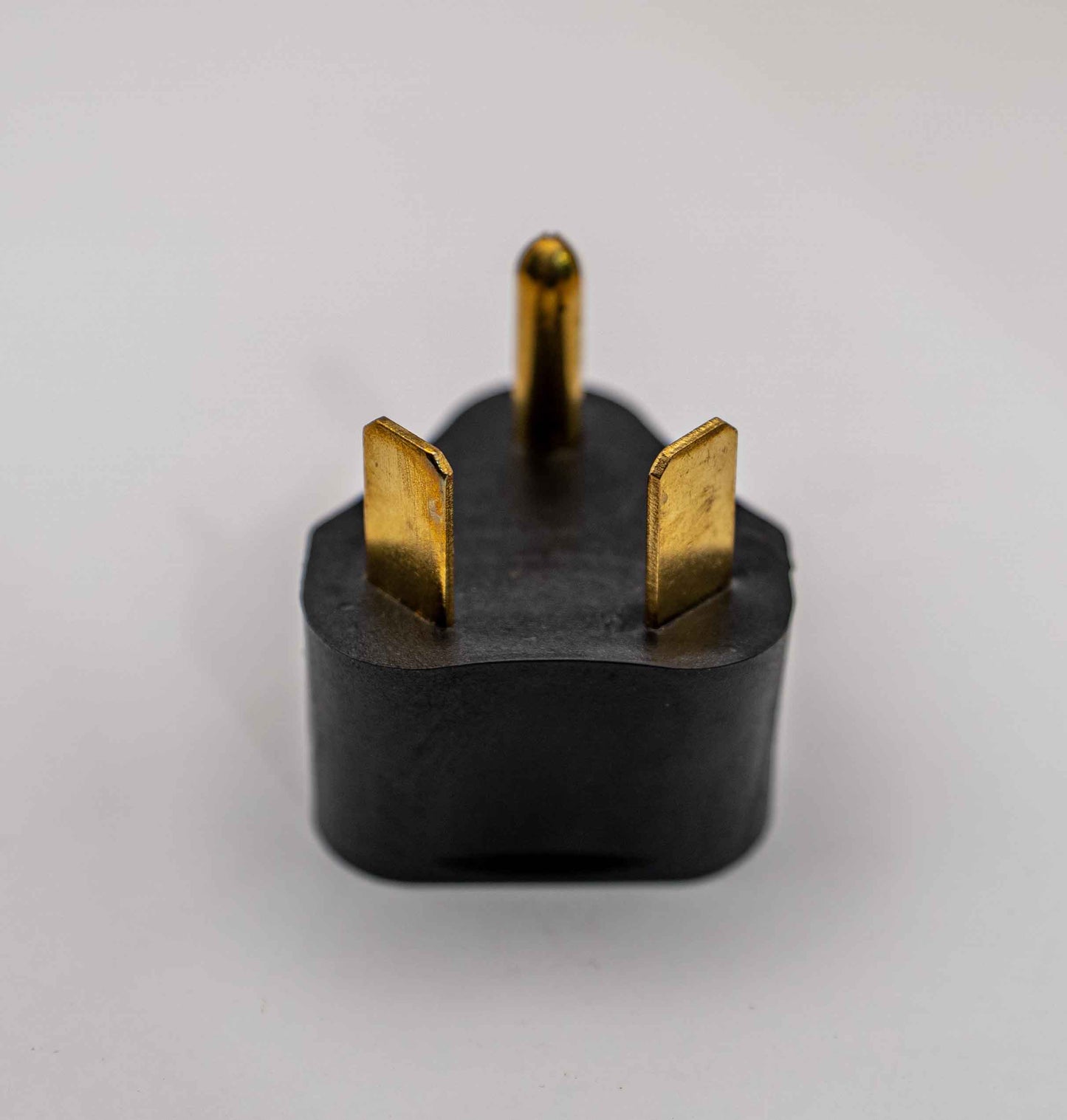 Adapteur RV 30A vers 15A – NEMA TT-30P à 5-15R | Accessoire Électrique VR