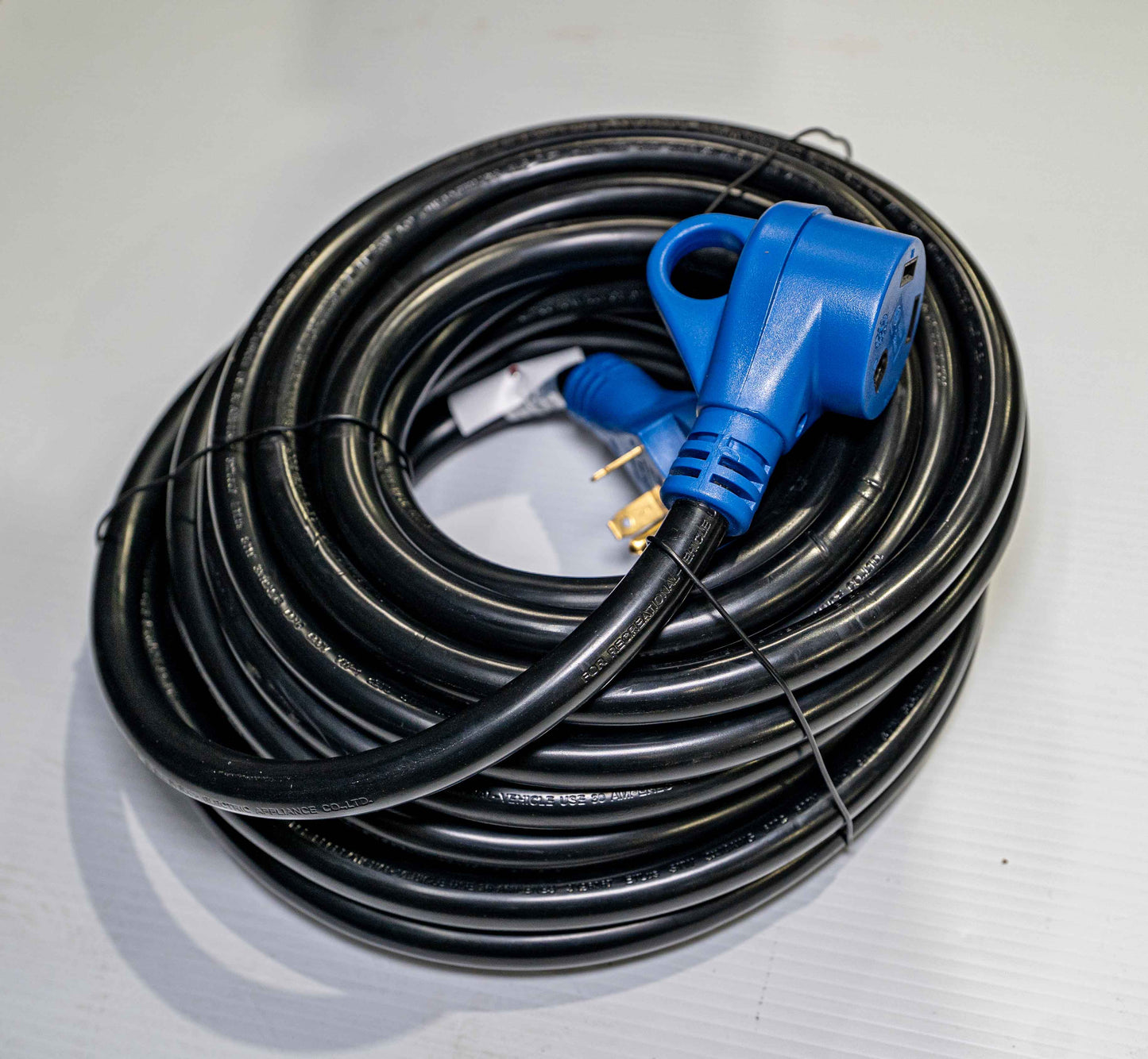 Câble d’Extension VR 30A TT-30P à TT-30R – 50 pieds avec Indicateur de Puissance