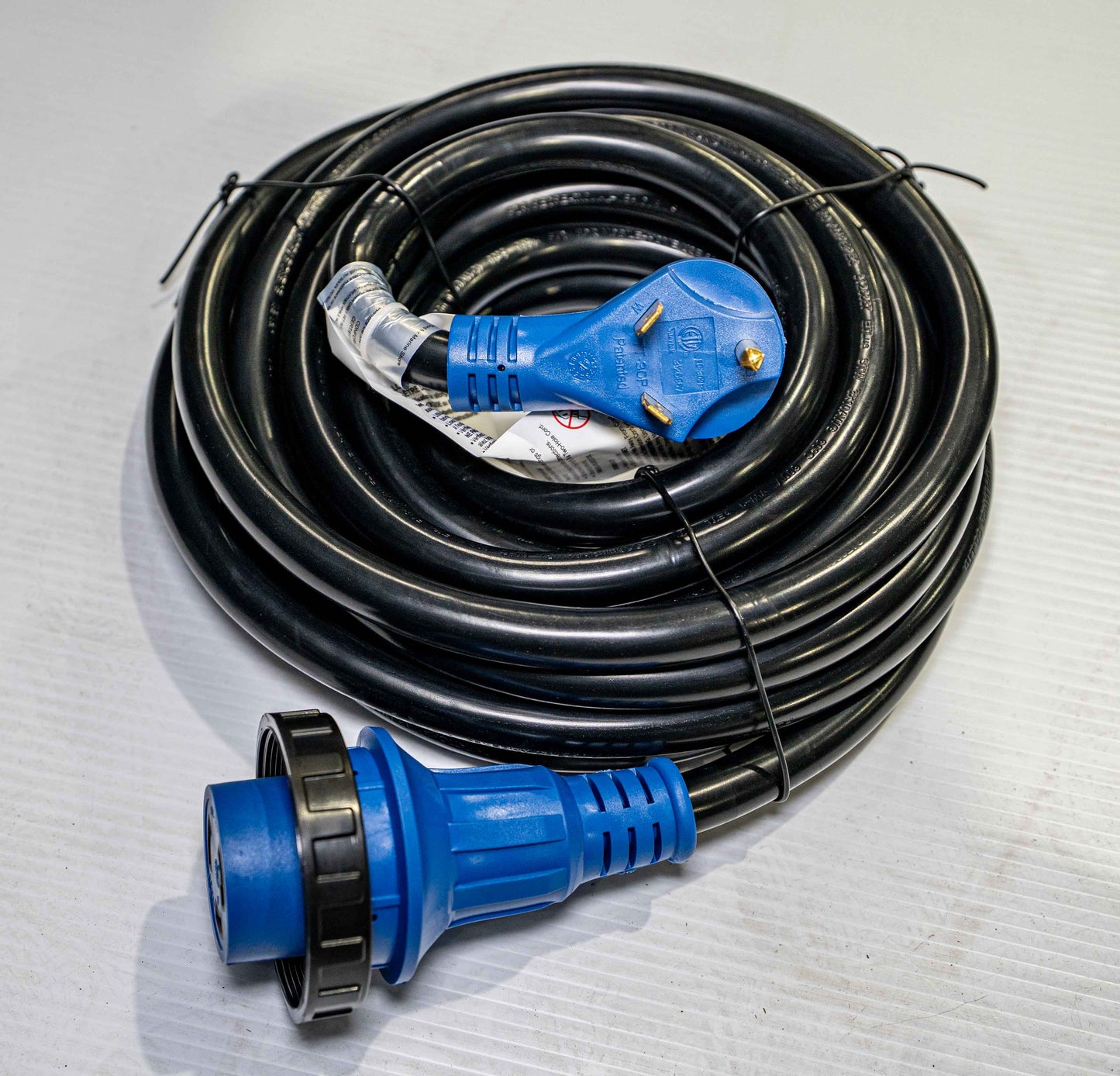 Cordon RV 30A – TT-30P vers L5-30R Twist-Lock | 25 ft