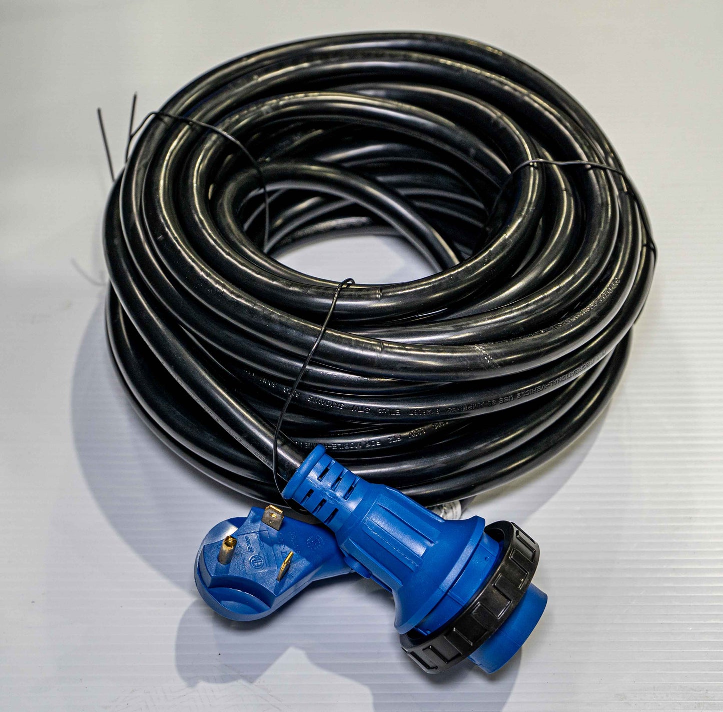 Cordon 30A pour VR – Adaptateur TT-30P vers L5-30R avec verrouillage, 50 ft