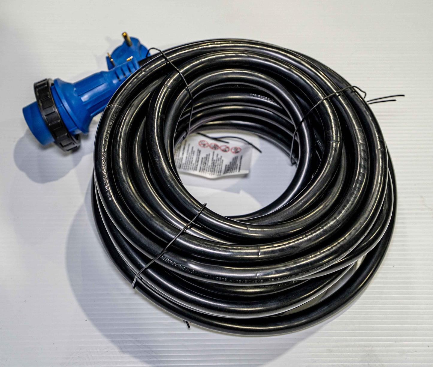 Cordon 30A pour VR – Adaptateur TT-30P vers L5-30R avec verrouillage, 50 ft