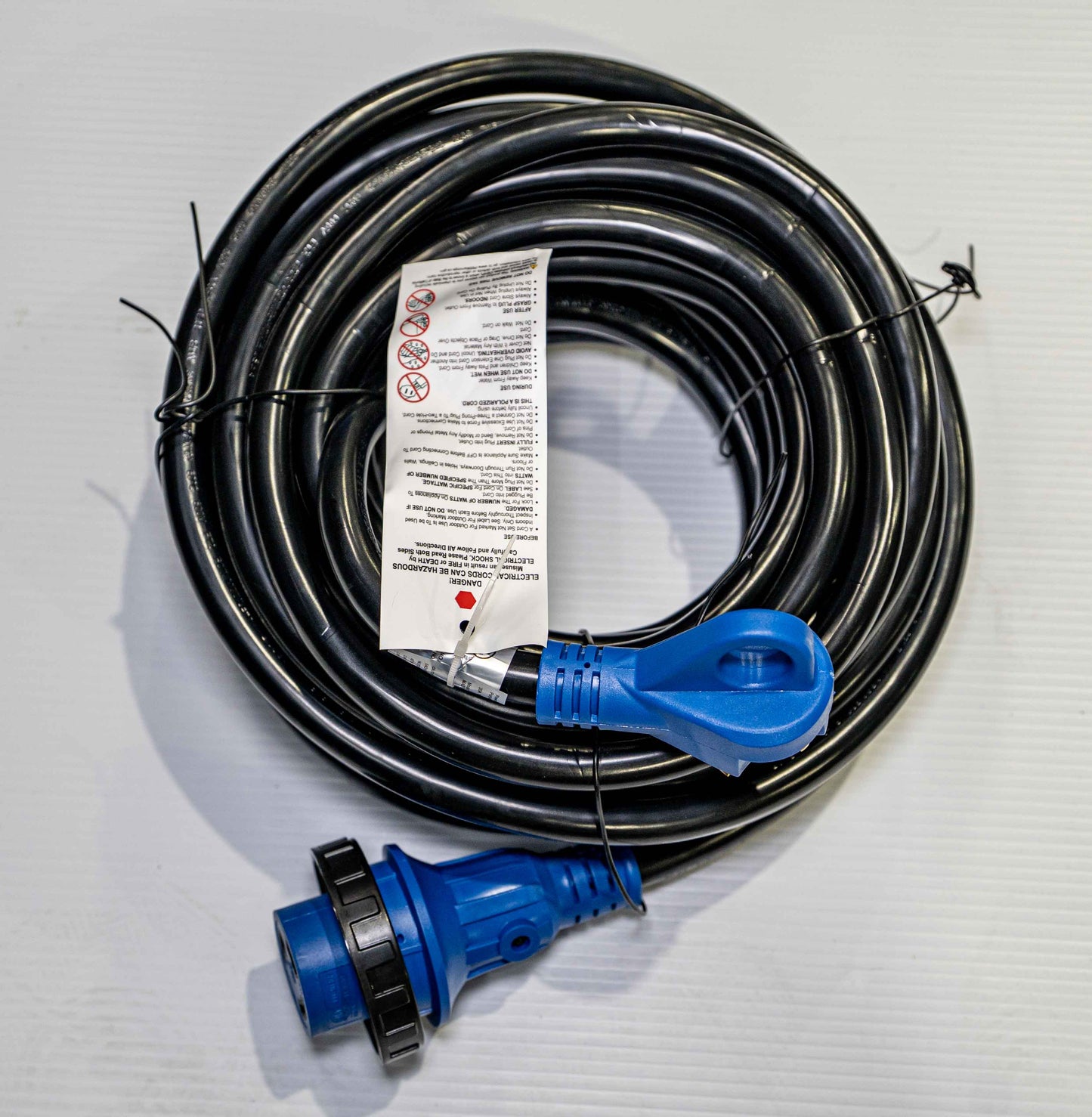 Cordon 30A pour VR – Adaptateur TT-30P vers L5-30R avec verrouillage, 50 ft