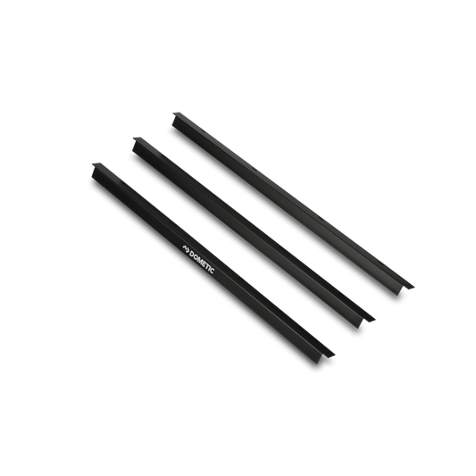 Baguette décorative Dometic 24-2695 pour réfrigérateur 6 et 8 pi³ – Noir avec logo