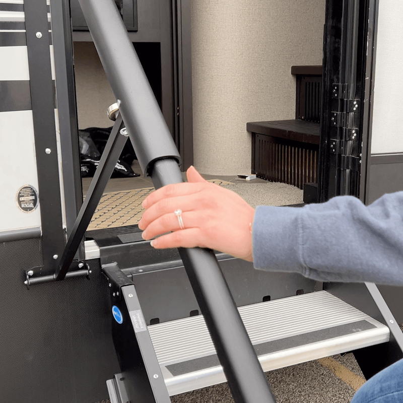 Rampe d’entrée MORryde Safe-T-Rail 06-7936 pour marches de VR