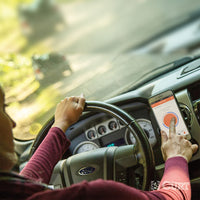 CURT Echo™ Wireless Brake Controller with Custom App