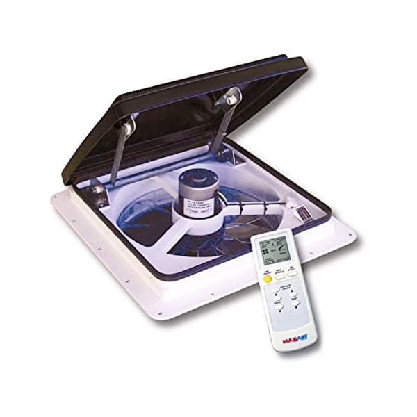MaxxFan Plus fan a. remote control 004500K Roulottes Lupien 2000 inc.